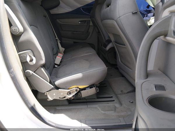 2016 CHEVROLET TRAVERSE LS — I8