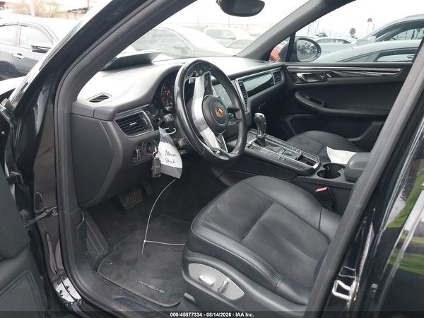 2018 PORSCHE MACAN