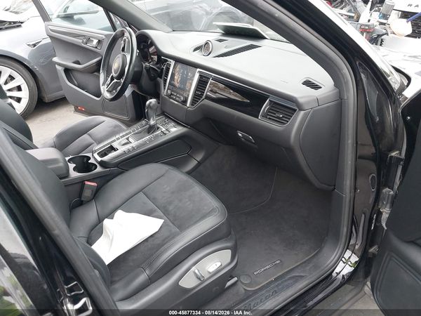 2018 PORSCHE MACAN