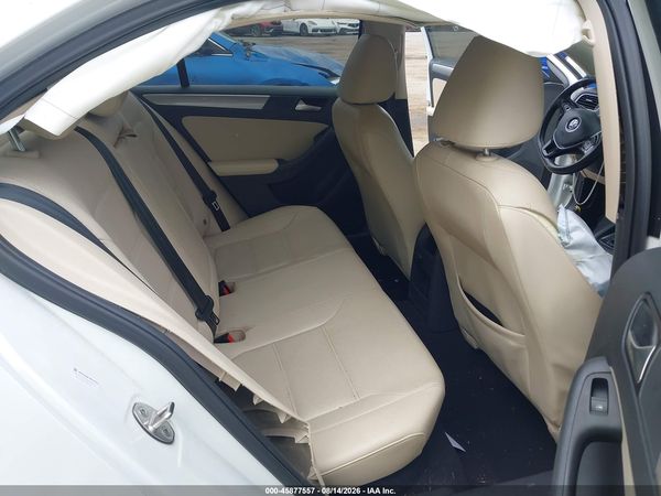 2017 VOLKSWAGEN JETTA 1.4T SE — I8