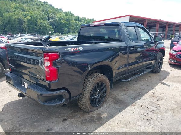 2022 CHEVROLET SILVERADO 1500 4WD  STANDARD BED CUSTOM — I4