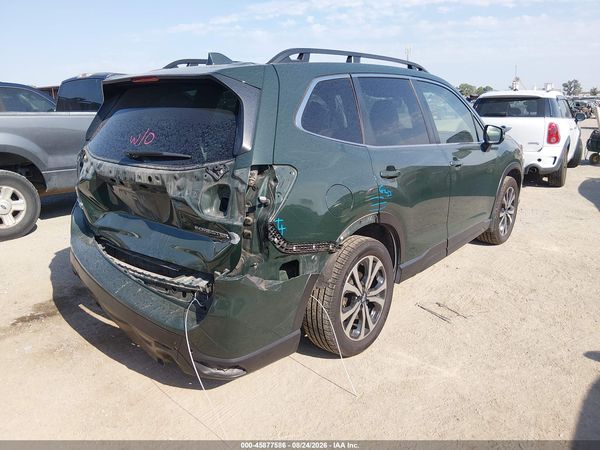 2022 SUBARU FORESTER — I4