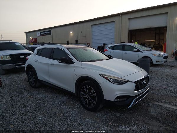 2017 INFINITI QX30 PREMIUM