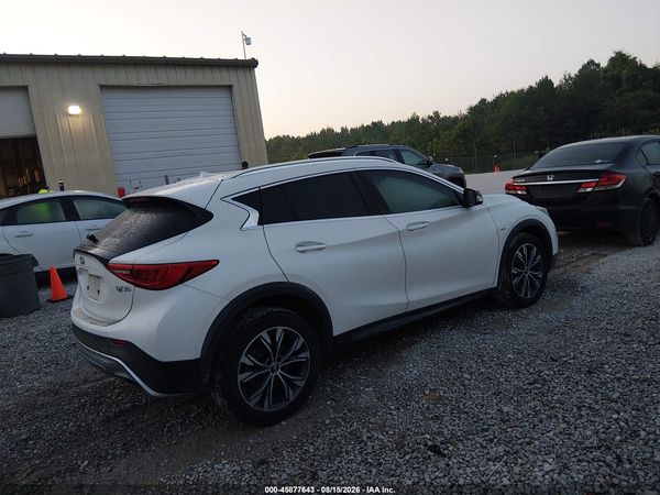 2017 INFINITI QX30 PREMIUM