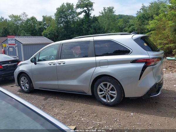 2022 TOYOTA SIENNA