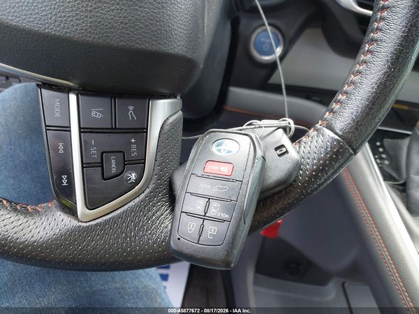 2022 TOYOTA SIENNA XSE