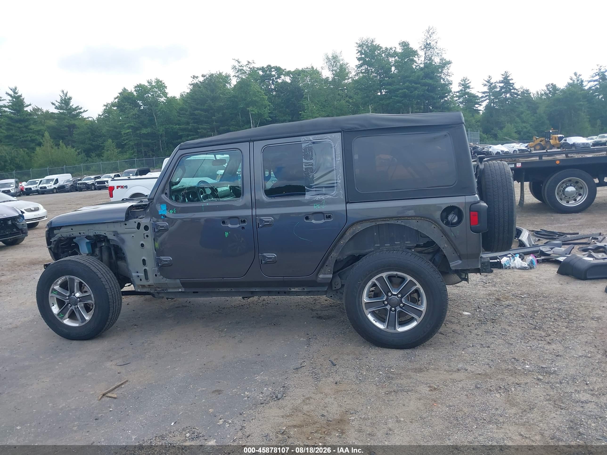 2019 JEEP WRANGLER UNLIMITED SAHARA 4X4
