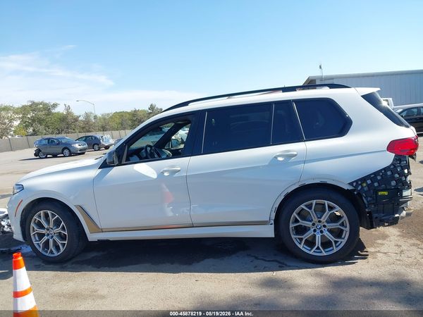 2021 BMW X7