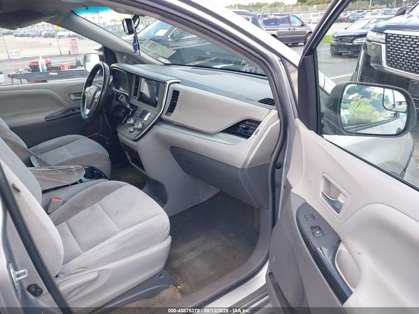 2015 TOYOTA SIENNA LE 8 PASSENGER
