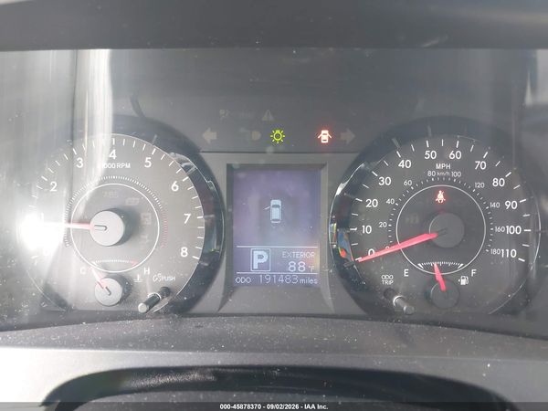 2015 TOYOTA SIENNA LE 8 PASSENGER
