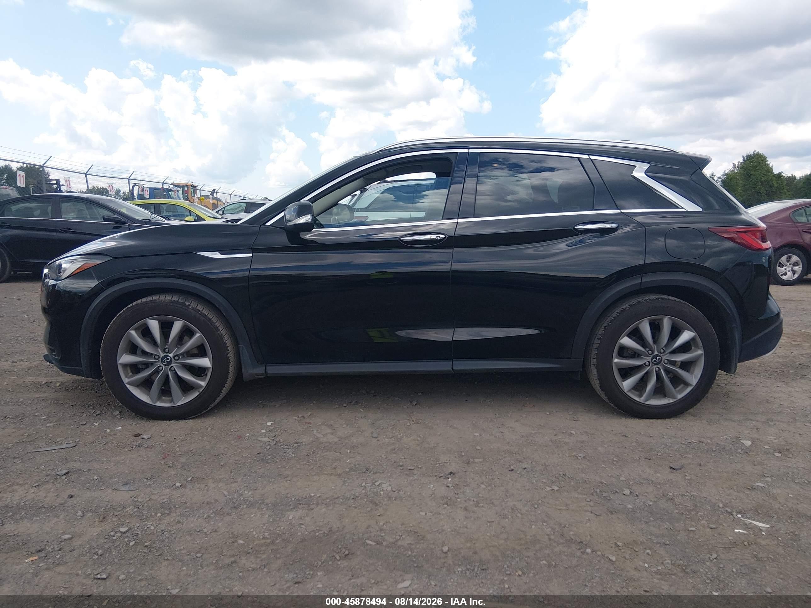 2022 INFINITI QX50 LUXE AWD