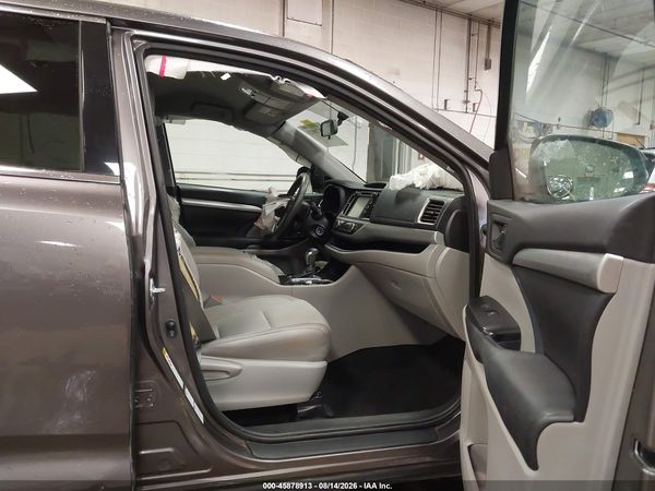 2016 TOYOTA HIGHLANDER LE PLUS V6