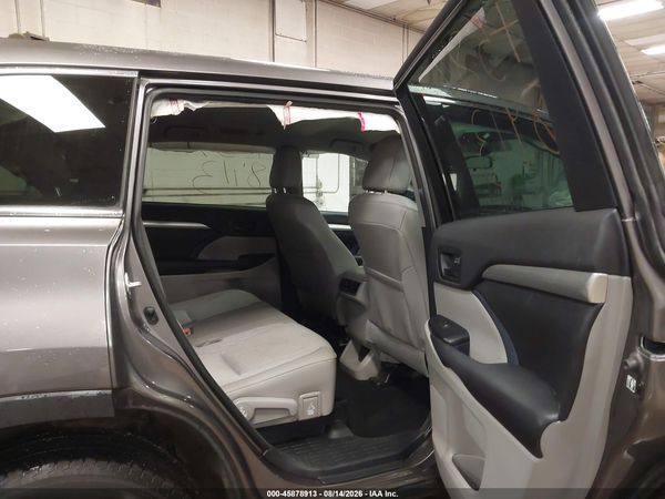 2016 TOYOTA HIGHLANDER LE PLUS V6