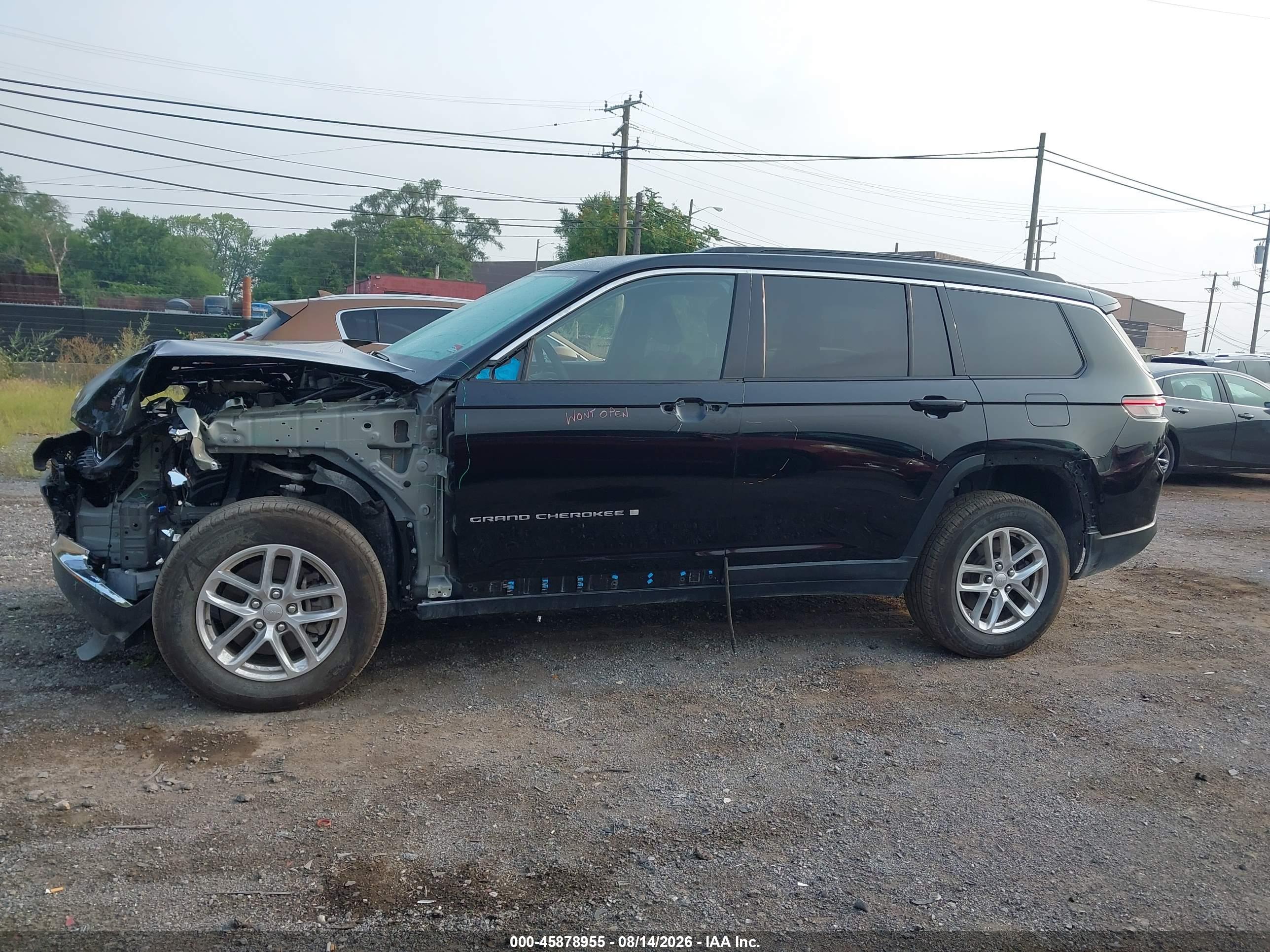 2025 JEEP GRAND CHEROKEE L LAREDO X 4X4