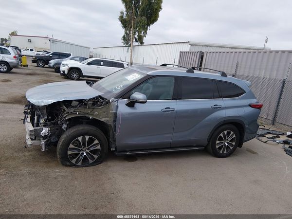 2022 TOYOTA HIGHLANDER