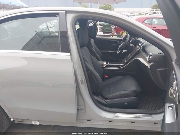 2026 MERCEDES-BENZ C 300 C300