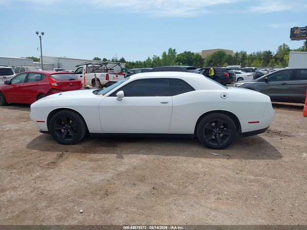 2016 DODGE CHALLENGER SXT