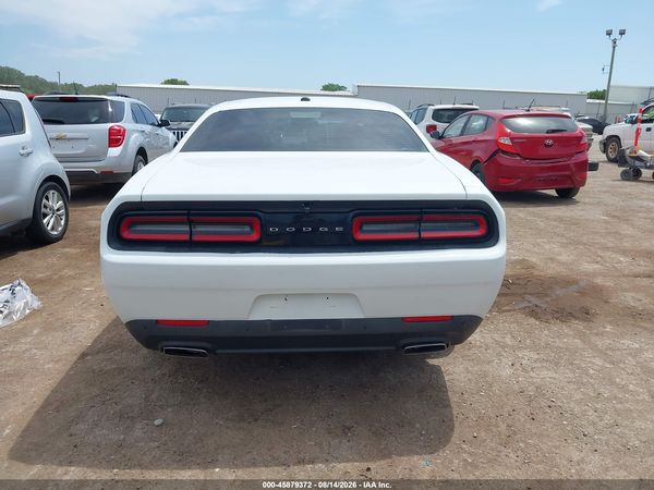 2016 DODGE CHALLENGER SXT