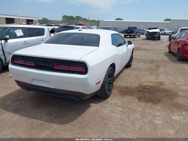 2016 DODGE CHALLENGER SXT