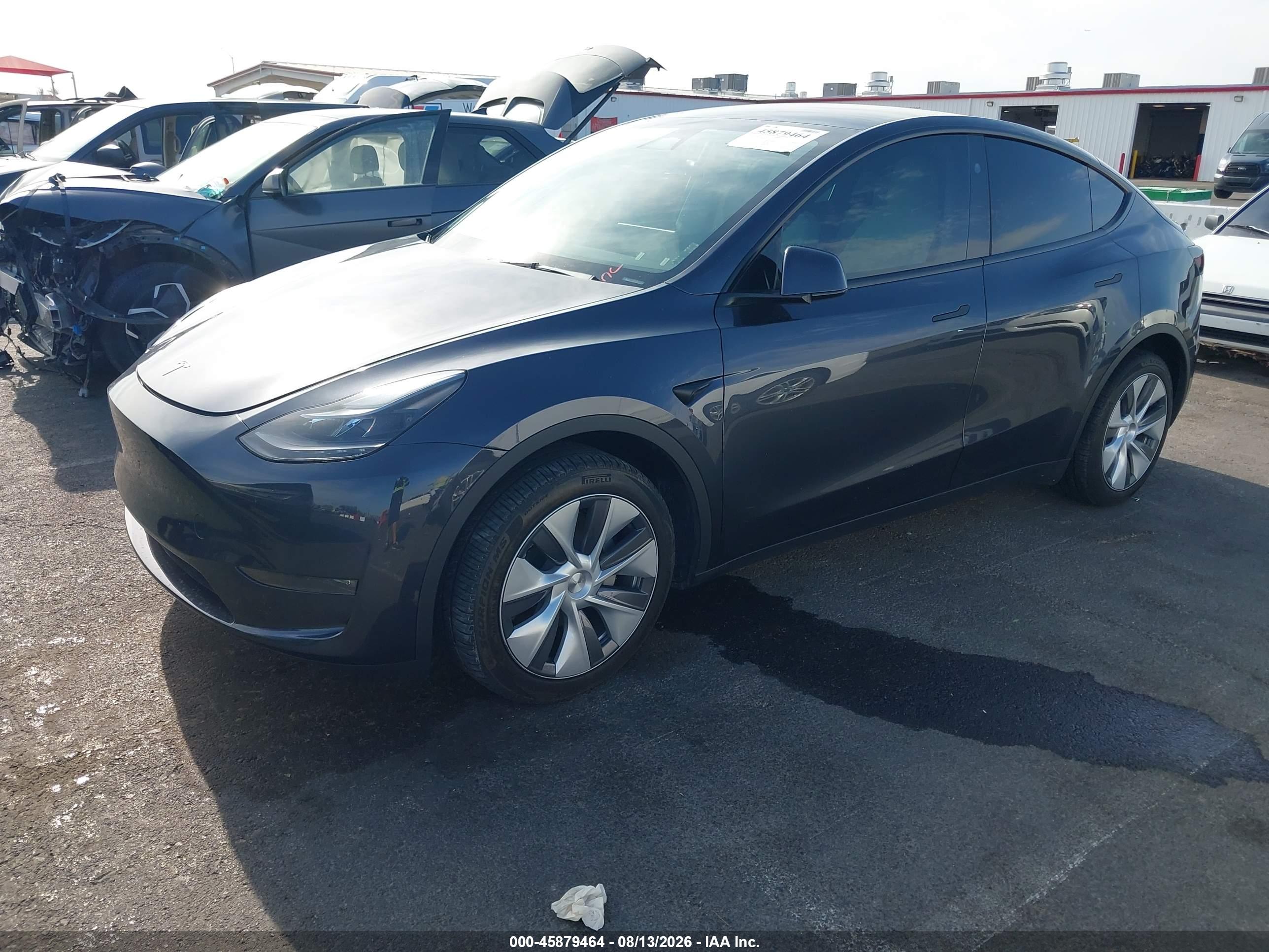 2024 TESLA MODEL Y — I2