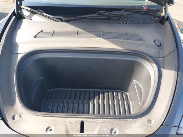 2024 TESLA MODEL Y — I10