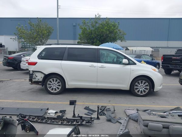 2017 TOYOTA SIENNA XLE 7 PASSENGER