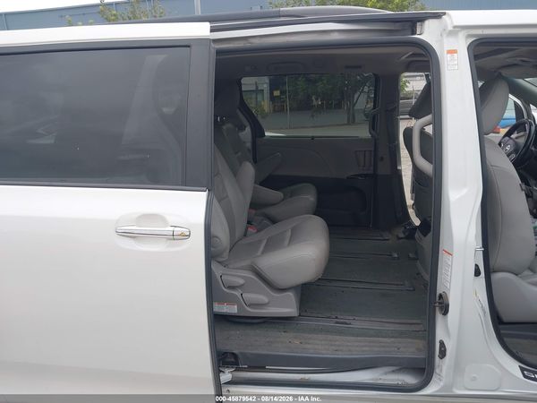2017 TOYOTA SIENNA XLE 7 PASSENGER