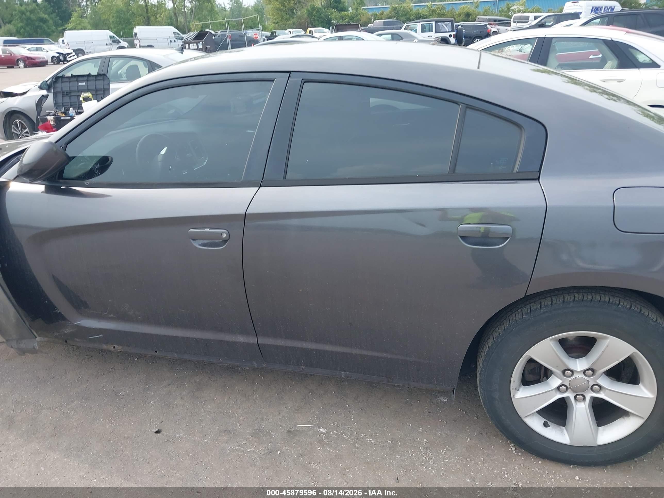 2013 DODGE CHARGER SE