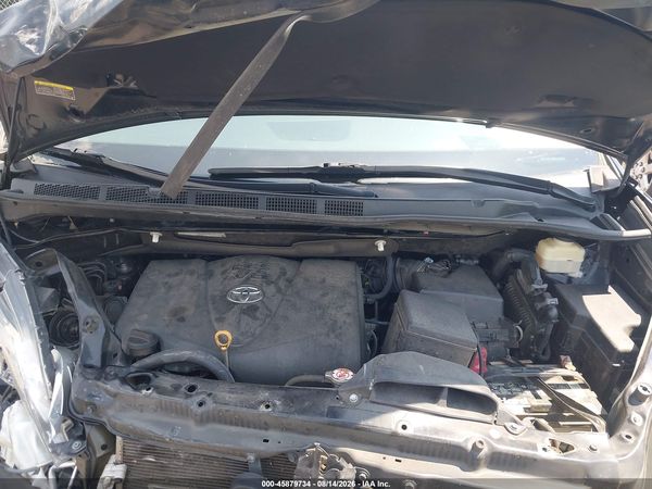 2017 TOYOTA SIENNA XLE 8 PASSENGER