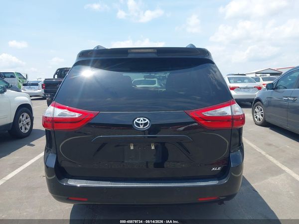2017 TOYOTA SIENNA XLE 8 PASSENGER