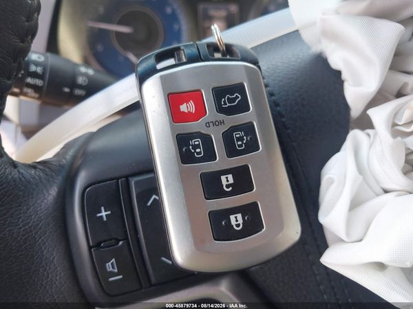 2017 TOYOTA SIENNA XLE 8 PASSENGER