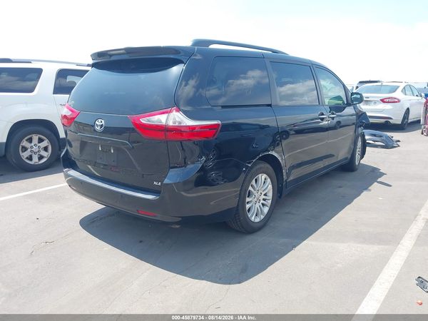 2017 TOYOTA SIENNA XLE 8 PASSENGER