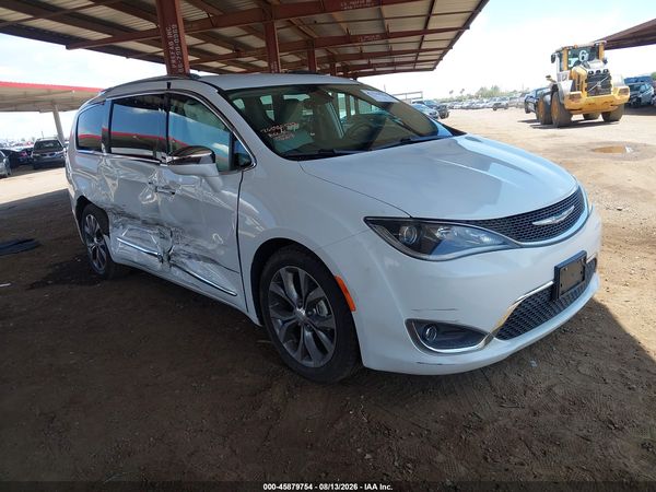 2018 CHRYSLER PACIFICA LIMITED — I1