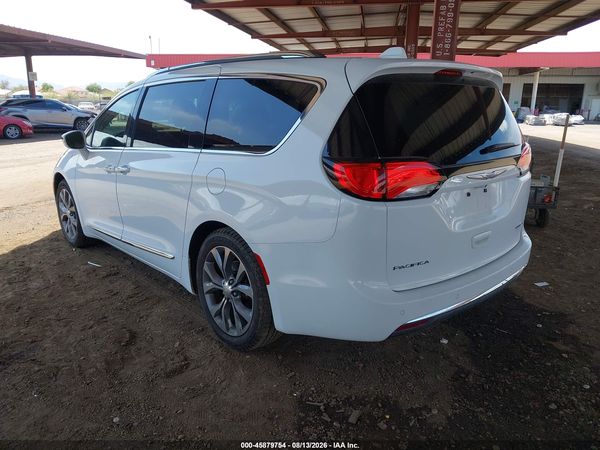 2018 CHRYSLER PACIFICA LIMITED — I3