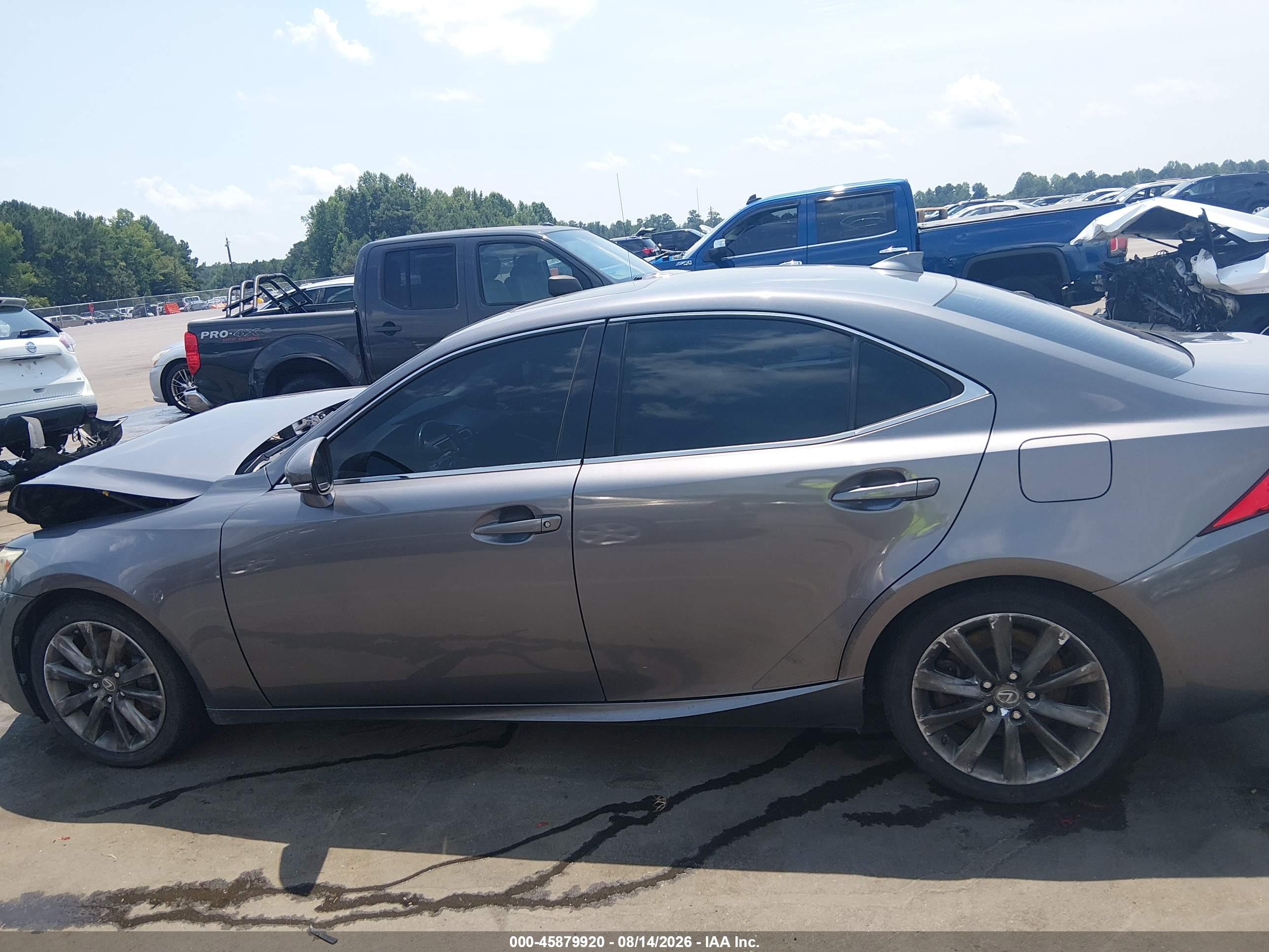2016 LEXUS IS 200T
