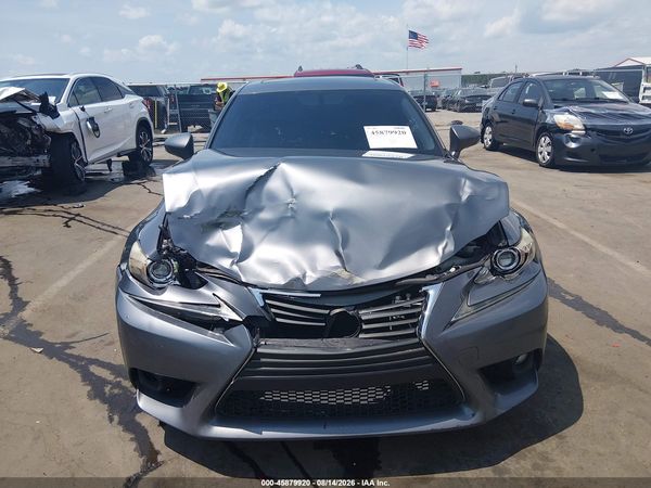 2016 LEXUS IS 200T