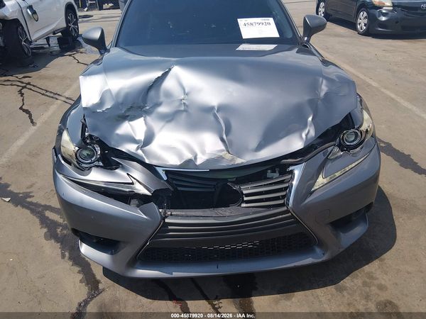 2016 LEXUS IS 200T