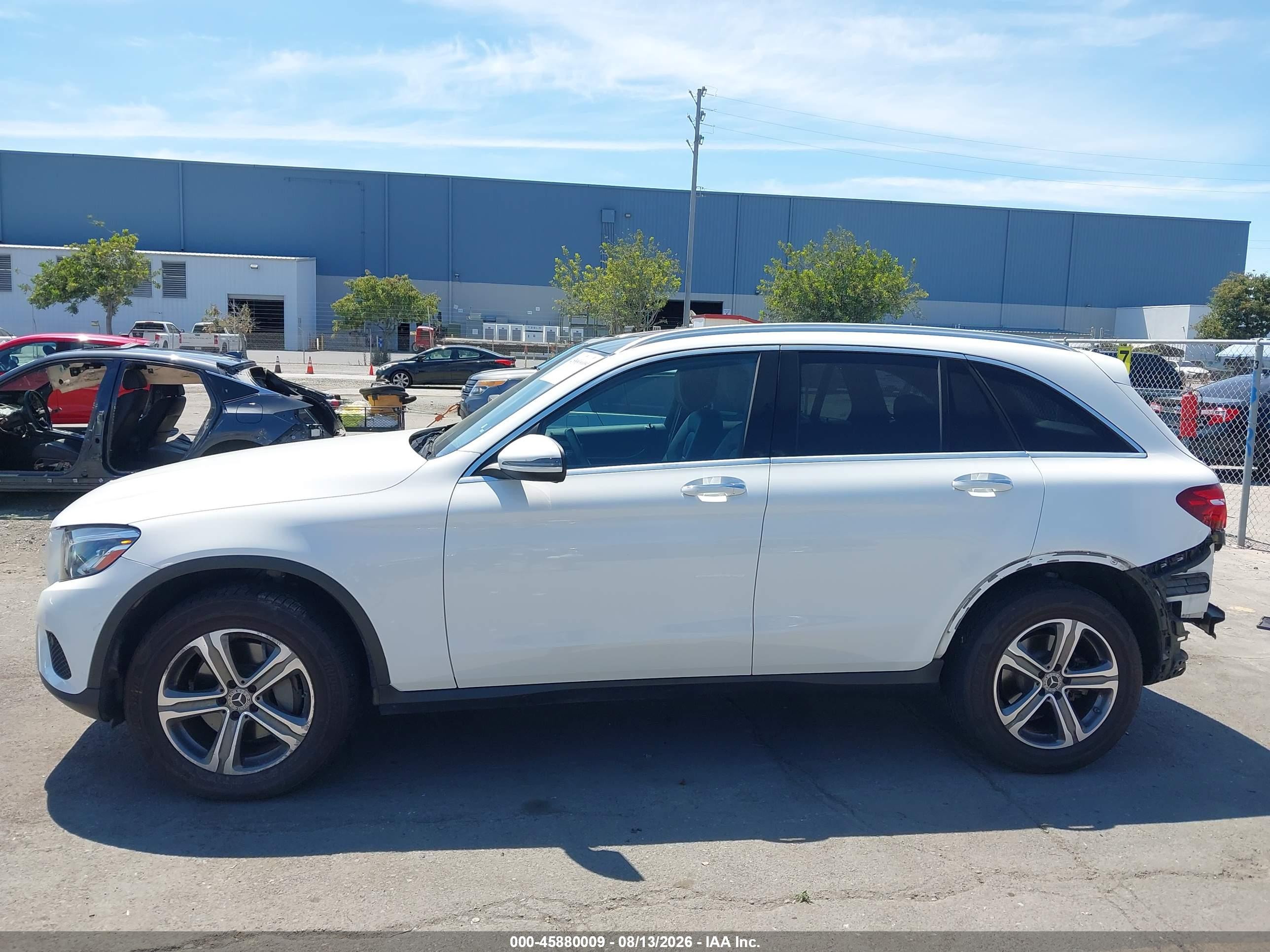 2019 MERCEDES-BENZ GLC 300 4MATIC