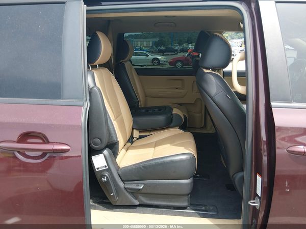 2017 KIA SEDONA LX