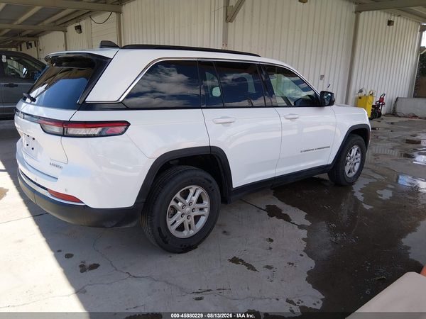 2024 JEEP GRAND CHEROKEE LAREDO 4X4 — I4