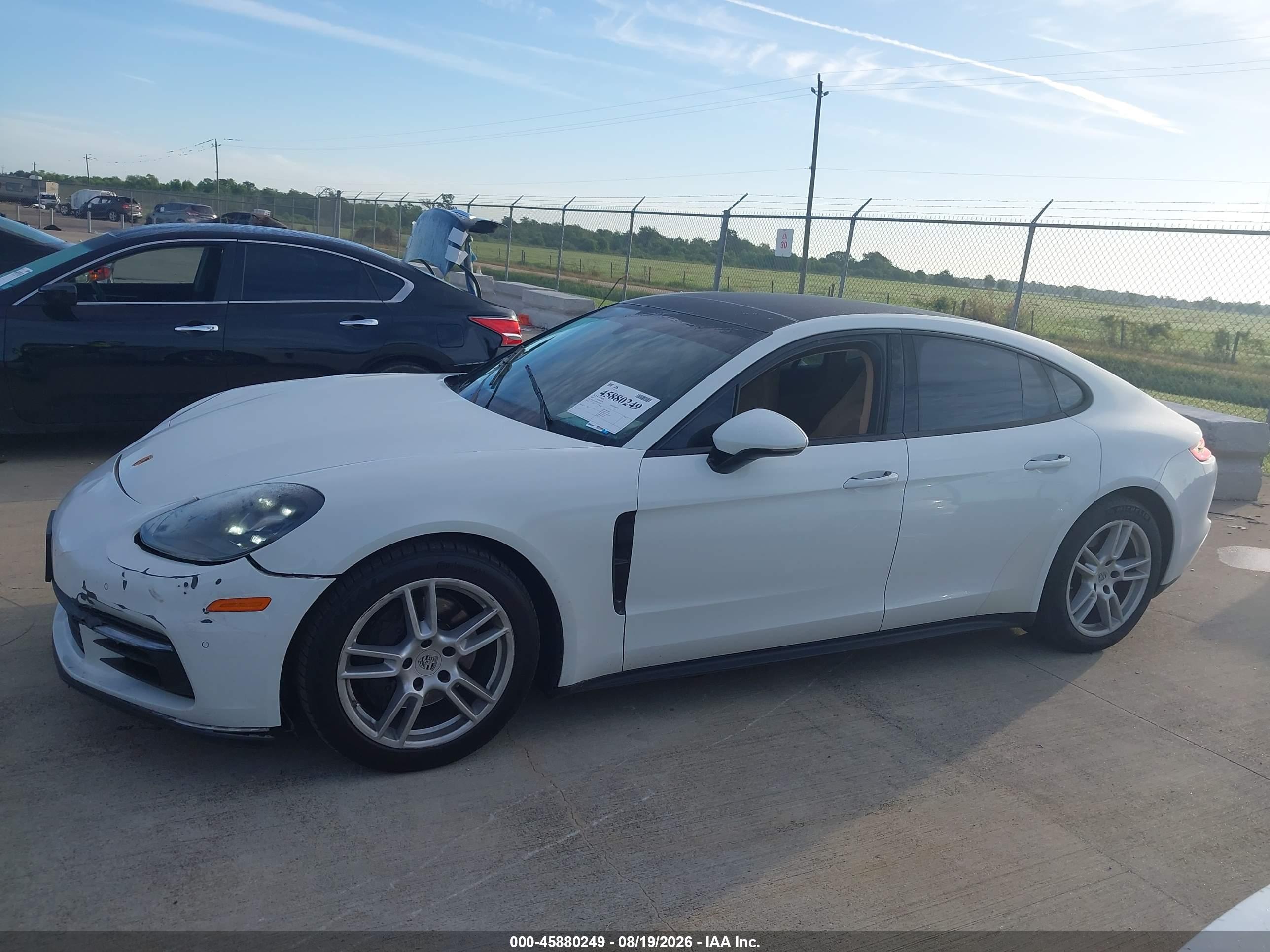 2019 PORSCHE PANAMERA 4