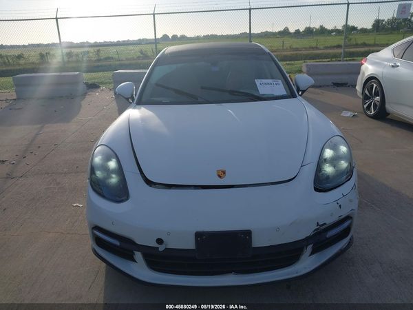 2019 PORSCHE PANAMERA 4