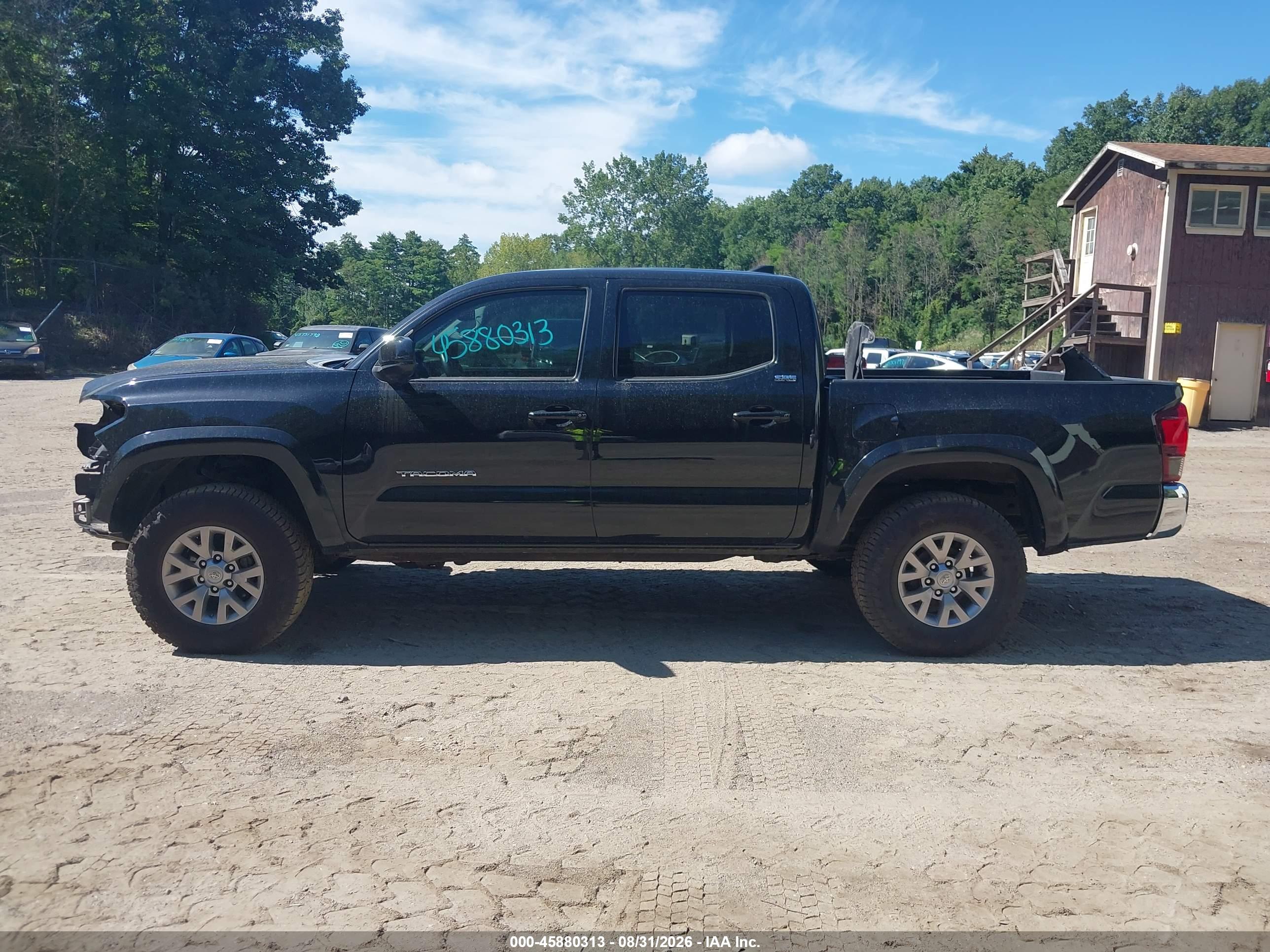 2018 TOYOTA TACOMA SR5 V6