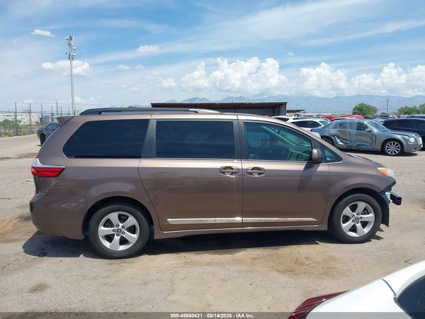 2018 TOYOTA SIENNA LE 8 PASSENGER