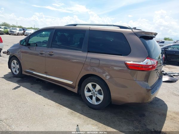 2018 TOYOTA SIENNA LE 8 PASSENGER