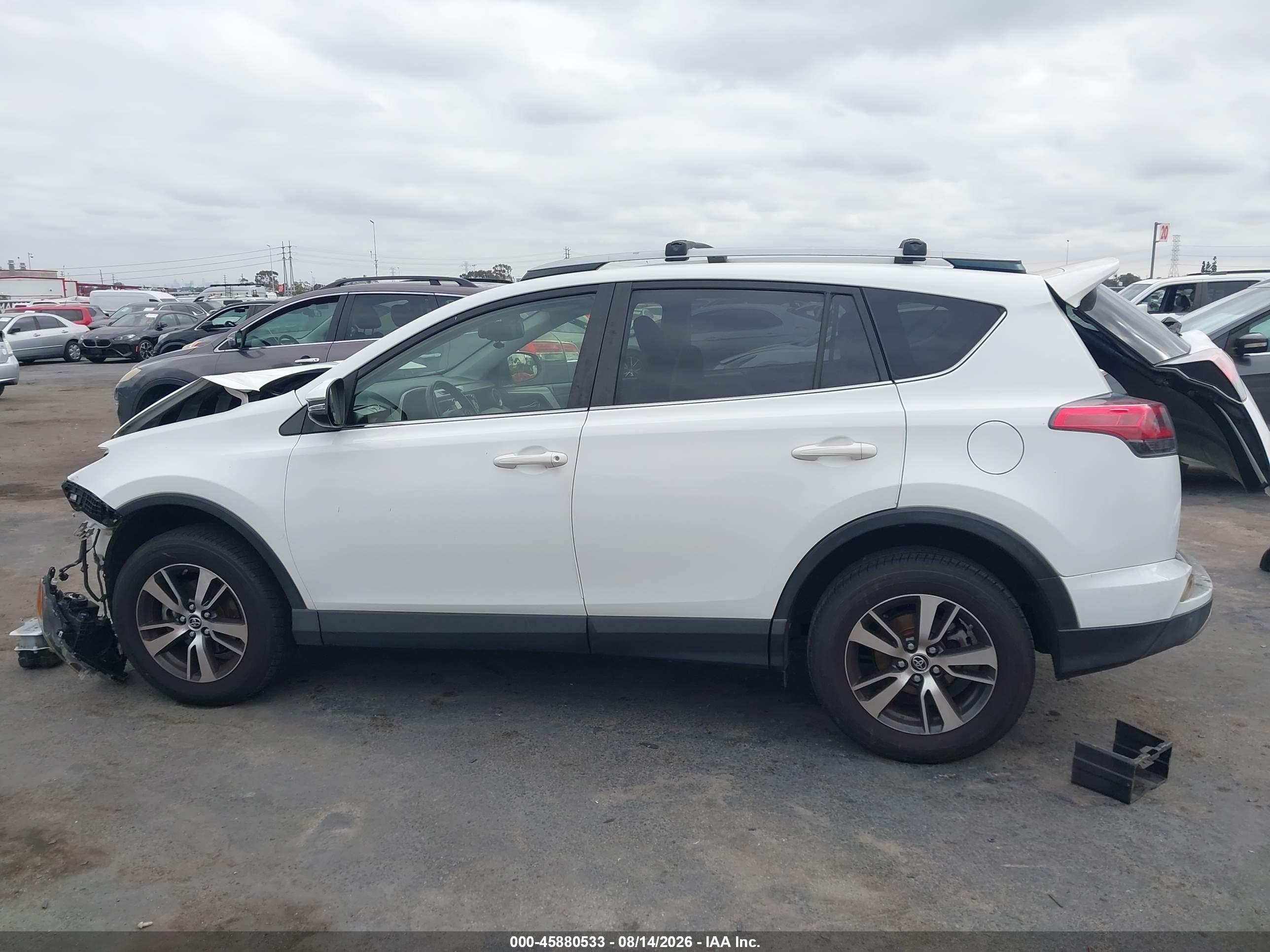 2017 TOYOTA RAV4 XLE