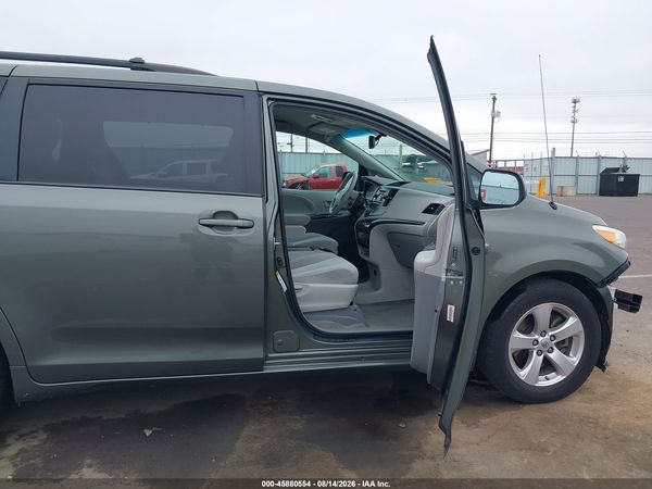 2013 TOYOTA SIENNA LE V6 8 PASSENGER — I5