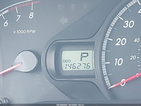 2013 TOYOTA SIENNA LE V6 8 PASSENGER — I118