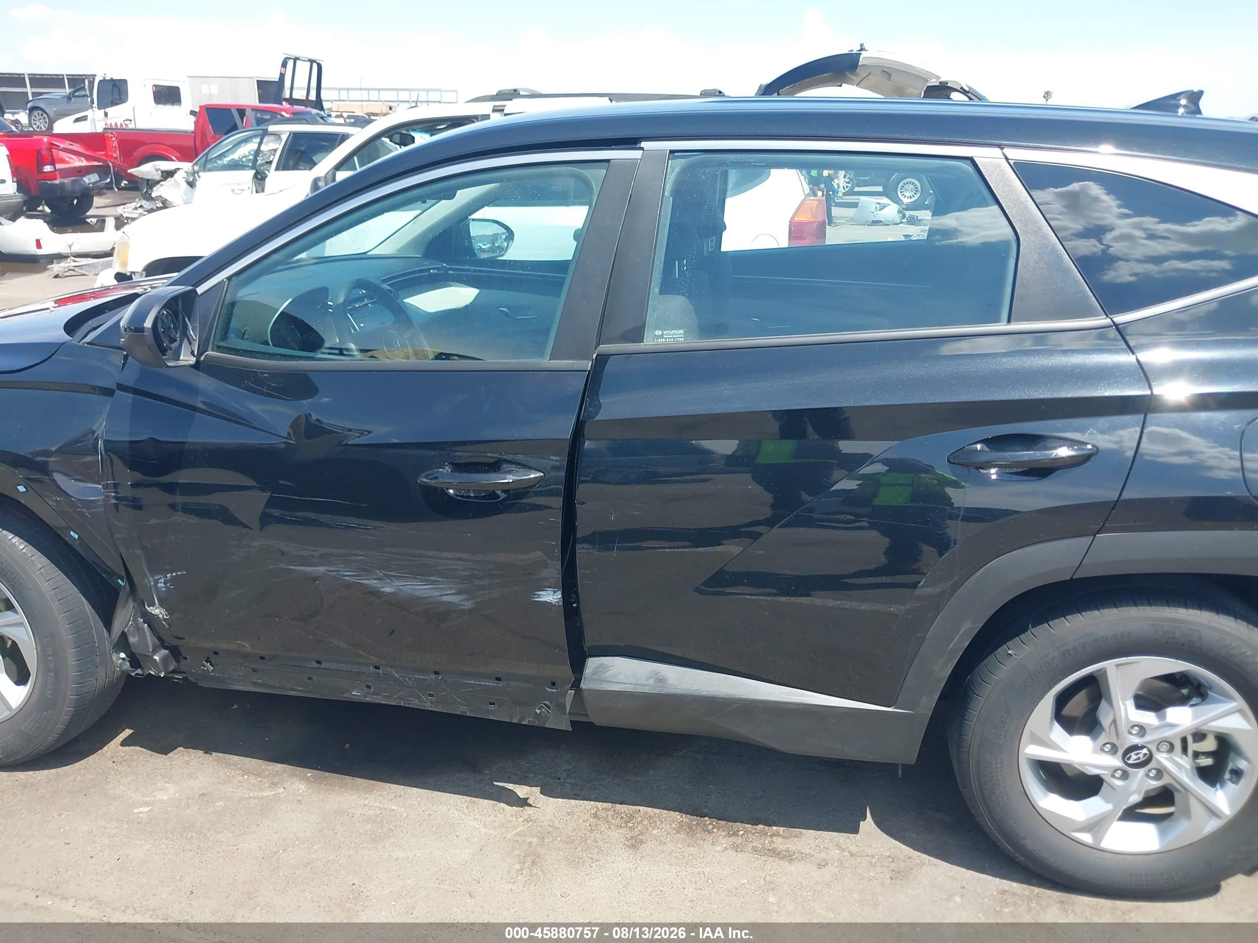 2023 HYUNDAI TUCSON SE