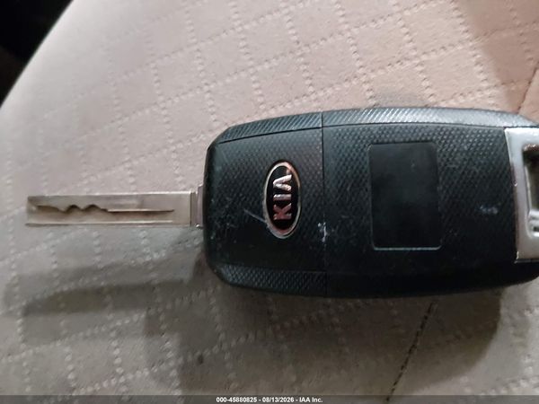 2016 KIA SORENTO 2.4L LX